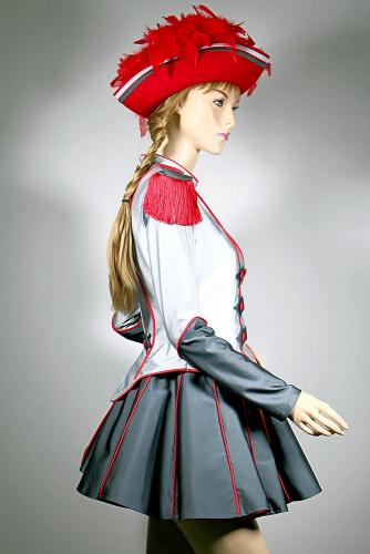Gardekostüm Kim
